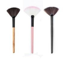 14.5*2.5*0.7 Good choice for women Makeup Fan Blush Face Powder Foundation Cosmetic Brush New and high quality 2017 Anne