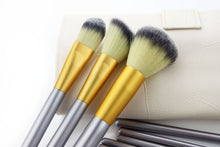 2017 Hot Sale 12pcs Makeup Brushes set Fondation Eyeshadow Cosmetic Tool with Leather soft makeup brush set Anne