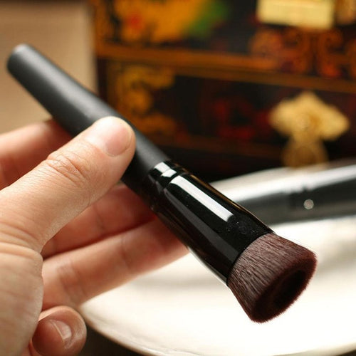 2017 New Arrivals Foundation Brush Multi-Function Makeup Brush Facial Care Liquid Soft Synthetic Hair Wooden Brush Anne