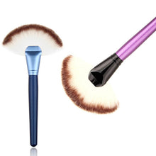 2017 New Arrivals Makeup Large Fan Goat Hair Blush Face Powder Foundation Cosmetic Brush Imported Nylon Anne