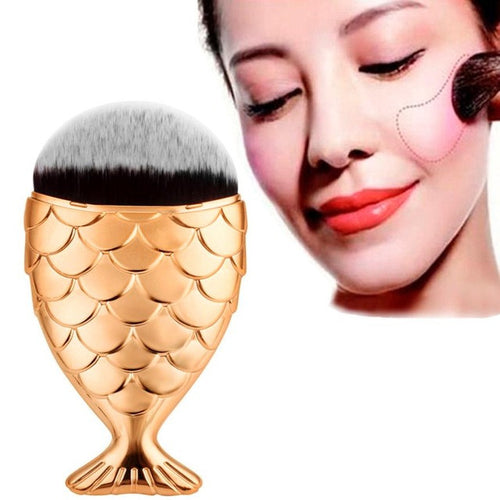 2017 New Designed Fish Scale Makeup Brush Fishtail Bottom Brush Powder Blush Makeup Cosmetic Brushes Tool 1 pcs pinceaux