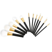 As picture show 12pcs Brush Kabuki Brush Eye kabuki Makeup Brush Set + Makeup Brush Cleaner esponja maquiagem 2017