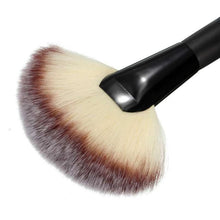 Good choice for women Makeup Large Fan Goat Hair Blush Face Powder Foundation Cosmetic Brush real brush Anne