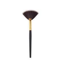 New Arrival 1Pcs Women Fan Brush Lady Portable Slim Professional Makeup Brushes Cosmetic Tools Freeshipping
