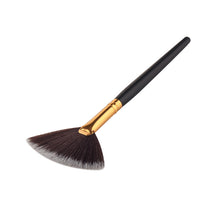 New Arrival 1Pcs Women Fan Brush Lady Portable Slim Professional Makeup Brushes Cosmetic Tools Freeshipping