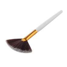 New Arrival 1Pcs Women Fan Brush Lady Portable Slim Professional Makeup Brushes Cosmetic Tools Freeshipping