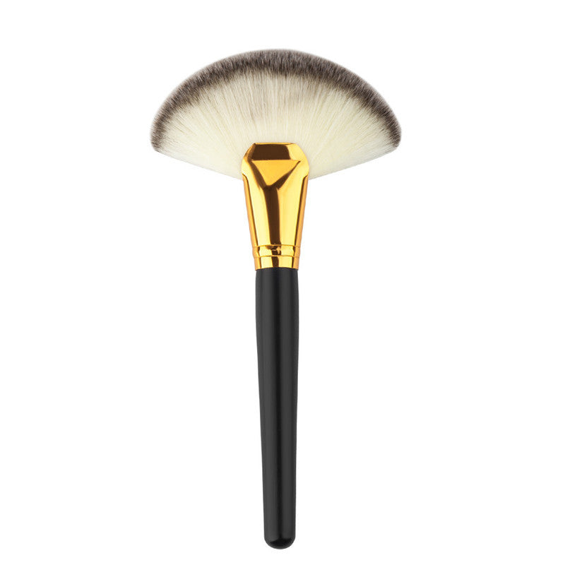 New Cosmetic Brush Hot Women Makeup Large Fan Goat Hair Blush Face Foundation Brushes