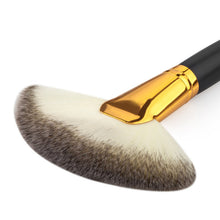 New Cosmetic Brush Hot Women Makeup Large Fan Goat Hair Blush Face Foundation Brushes