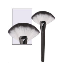 New Designer high quality Makeup Large Fan Goat Hair Blush Face Powder Foundation Cosmetic Brush polvos maquillaje marcas Anne