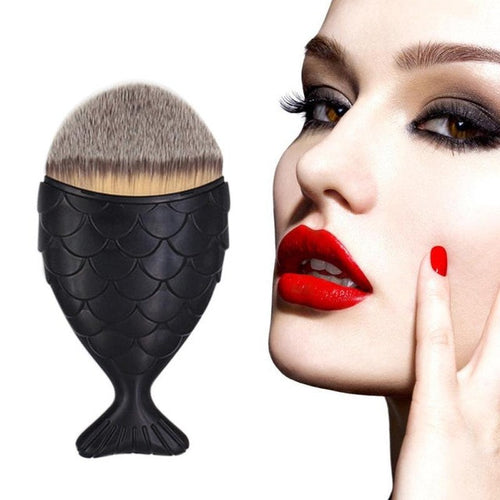 New fashion high quality Fish Scale Makeup Brush Fishtail Bottom Brush Powder Blush Makeup Cosmetic Brushes Tool pincel Anne