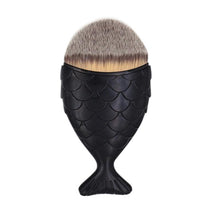 New fashion high quality Fish Scale Makeup Brush Fishtail Bottom Brush Powder Blush Makeup Cosmetic Brushes Tool pincel Anne