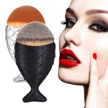 New fashion high quality Fish Scale Makeup Brush Fishtail Bottom Brush Powder Blush Makeup Cosmetic Brushes Tool pincel Anne