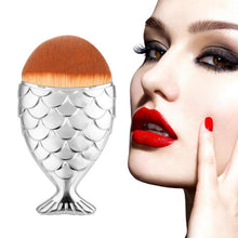 New fashion high quality Fish Scale Makeup Brush Fishtail Bottom Brush Powder Blush Makeup Cosmetic Brushes Tool pincel Anne