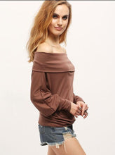 Off Shoulder Women Tops And Blouses 2016 New Fashion Tops Casual Shirt High Quality Fashion 2016 Women Autumn TopsWomen