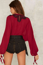 Patchwork Long Sleeve Lantern Sleeve Bow Lace Blouse V-Neck Casual Zipper Women 2016 Autumn Blouse Shirt Fall Tops New Fashion