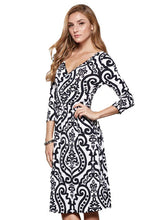 The Milk Silk Tribal Print Three Quarter Sleeve Dress Knee Length V-Neck Slim 2016 Women Autumn Club New Fashion Sexy Dress