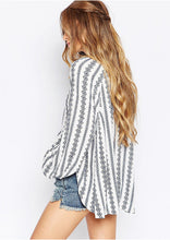 V-Neck Slit Full Sleeve Blouse Striped Lantern Sleeve Lace Up Loose Blouse Shirt Women Causal 2016 Autumn New Fashion Blouses