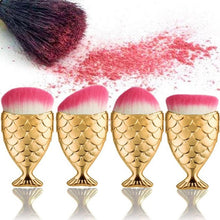 Very popular Fish Scale Makeup Brush Fishtail Bottom Brush Powder Blush Makeup Cosmetic Brushes Tool powder brush Anne