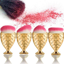 Very popular Fish Scale Makeup Brush Fishtail Bottom Brush Powder Blush Makeup Cosmetic Brushes Tool powder brush Anne