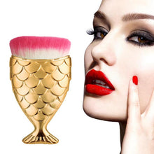 Very popular Fish Scale Makeup Brush Fishtail Bottom Brush Powder Blush Makeup Cosmetic Brushes Tool powder brush Anne