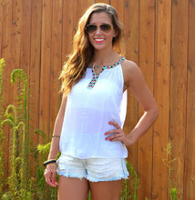 White Hollow Out Floral Embroidery Ethnic Women Tank Round Neck Summer Casual Cute Camis Beach Vest Tee Fashion 2016 Lady Top